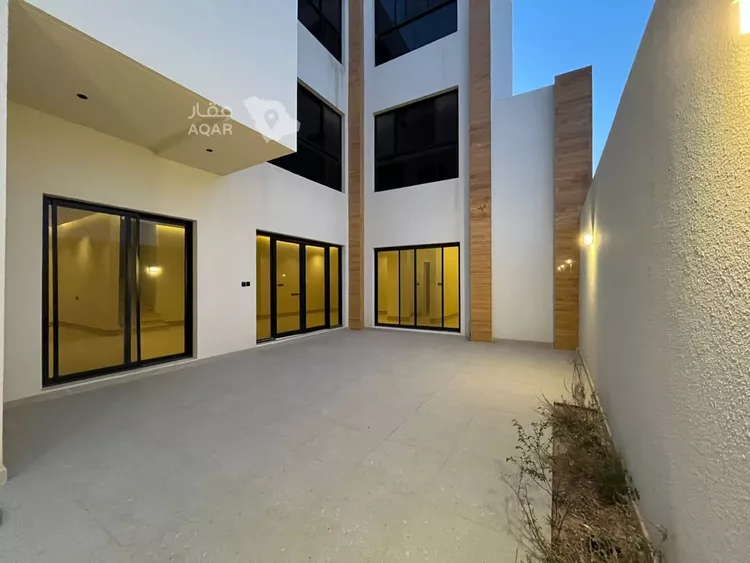 Villa for Sale in Riyadh Al Mahdiyah 6