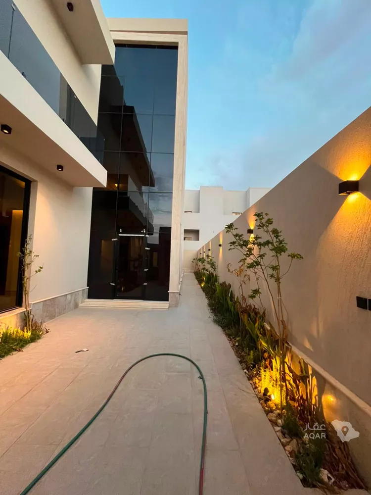 Villa for Sale in Riyadh Al Mahdiyah 6