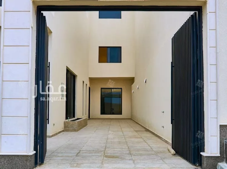 فيلا للبيع في شارع قطب الدين بن السلطان, حي المهدية, مدينة الرياض, منطقة الرياض صورة 5