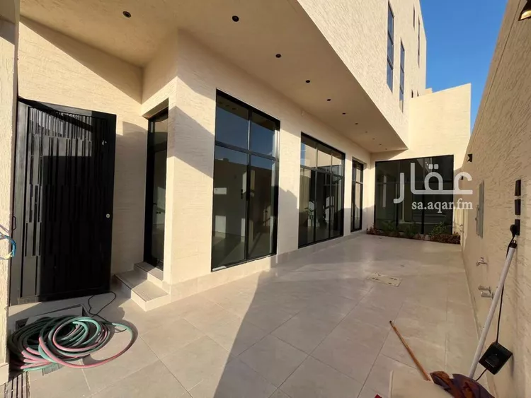 فيلا للبيع في شارع كرم الحربي, حي المهدية, مدينة الرياض, منطقة الرياض صورة 5
