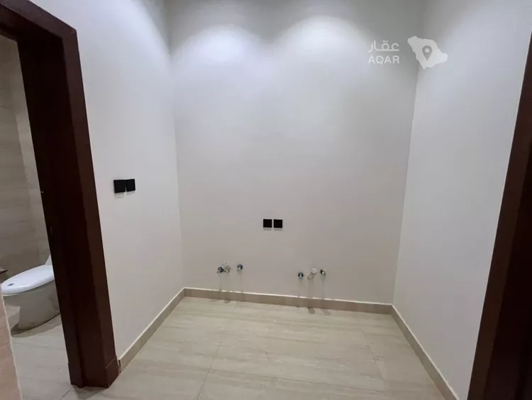 فيلا للبيع في شارع خلف الأحمر, حي المهدية, مدينة الرياض, منطقة الرياض 15