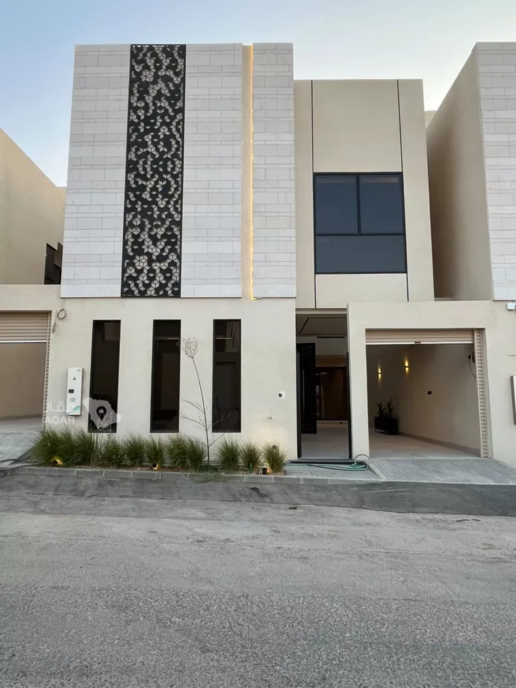 Villa for Sale in Riyadh Al Mahdiyah