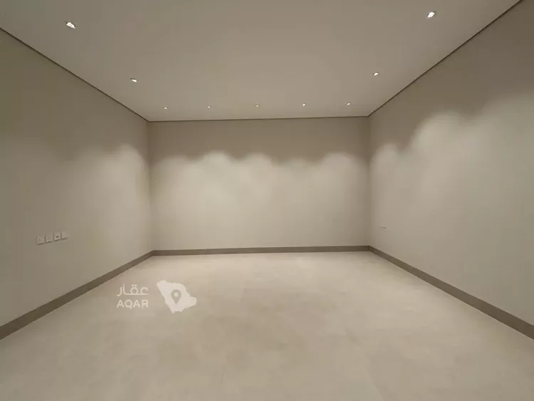 Villa for Sale in Riyadh Al Mahdiyah 12