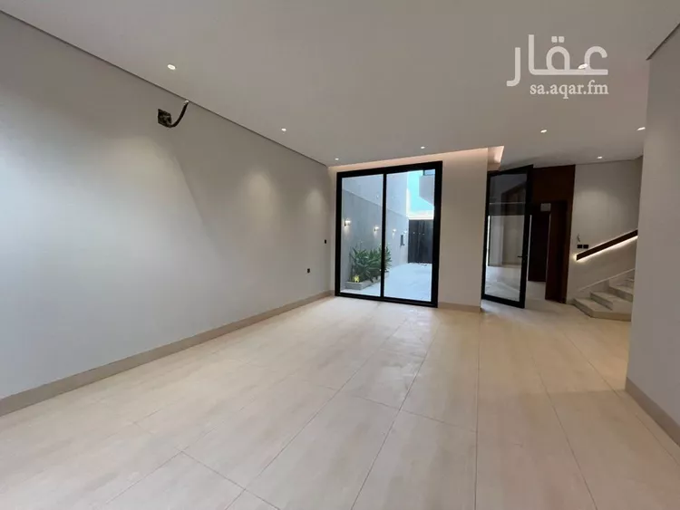 فيلا للبيع في شارع أحمد مفتي المكي الحنفي, حي المهدية, مدينة الرياض, منطقة الرياض 18