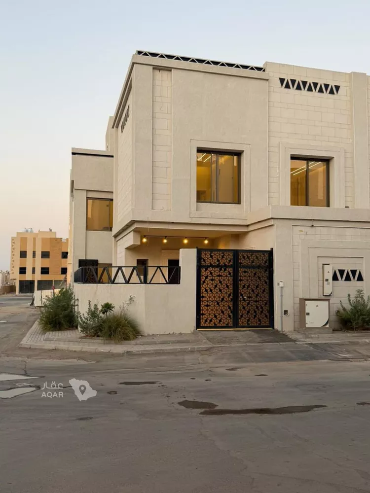 Villa for Sale in Riyadh Al Mahdiyah 2