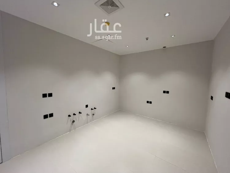 شقة للبيع في شارع ابي الشيخ الاصبهاني, حي المهدية, مدينة الرياض, منطقة الرياض 17