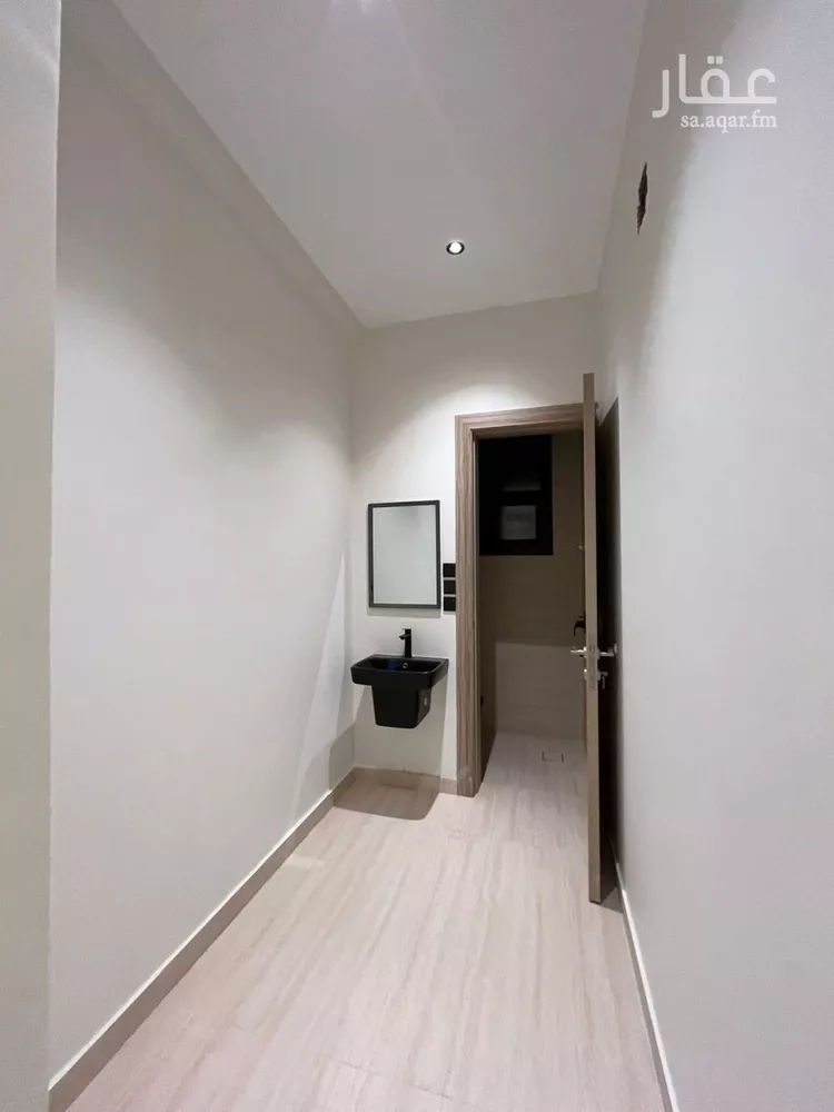 عمارة للبيع في شارع أبي عروة, حي المهدية, مدينة الرياض, منطقة الرياض 19