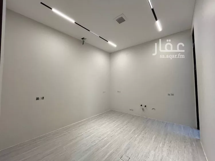 فيلا للبيع في شارع أمين بن محمد مرداد, حي المهدية, مدينة الرياض, منطقة الرياض 7