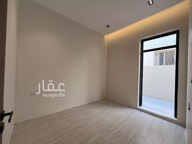 فيلا للبيع في شارع أمين بن محمد مرداد, حي المهدية, مدينة الرياض, منطقة الرياض 24