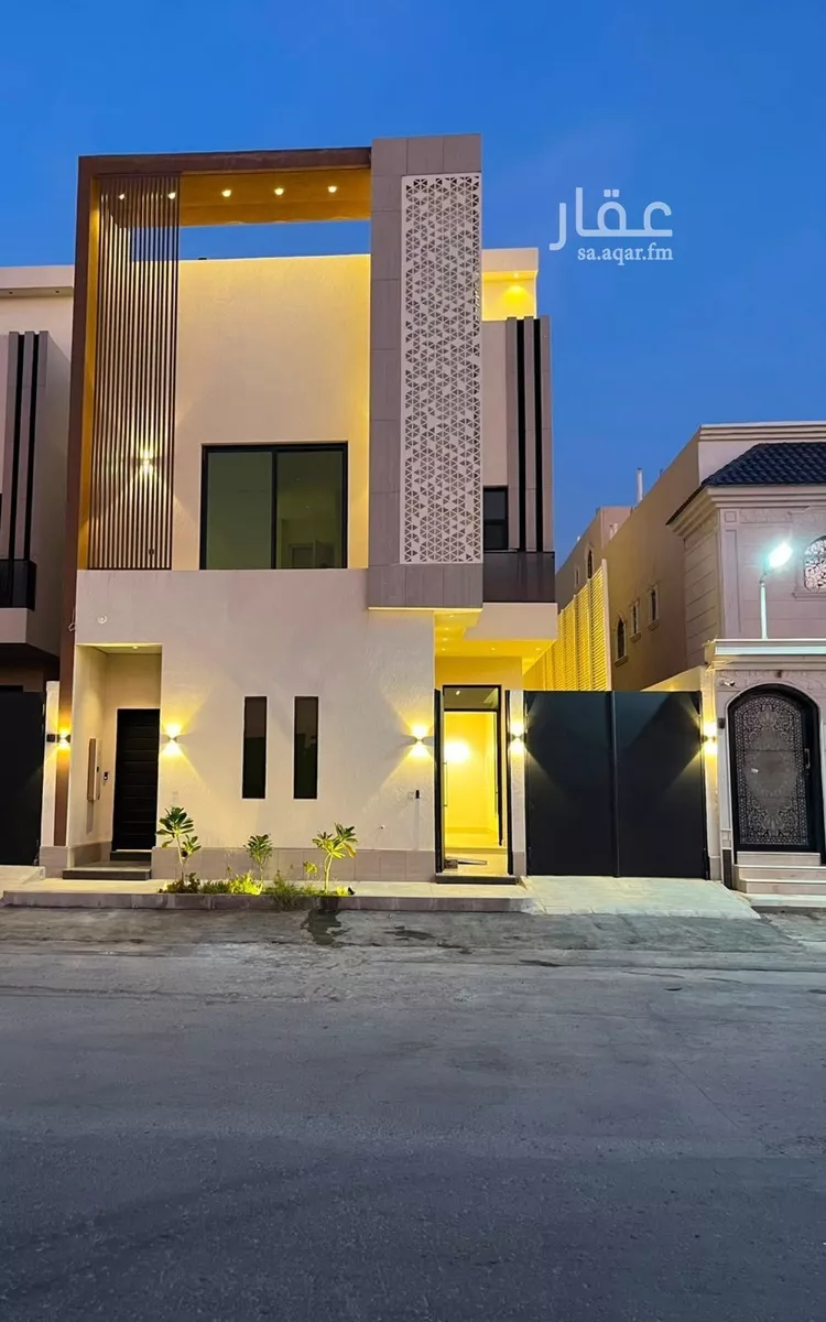 Villa for Sale in Riyadh Al Mahdiyah 1 صورة