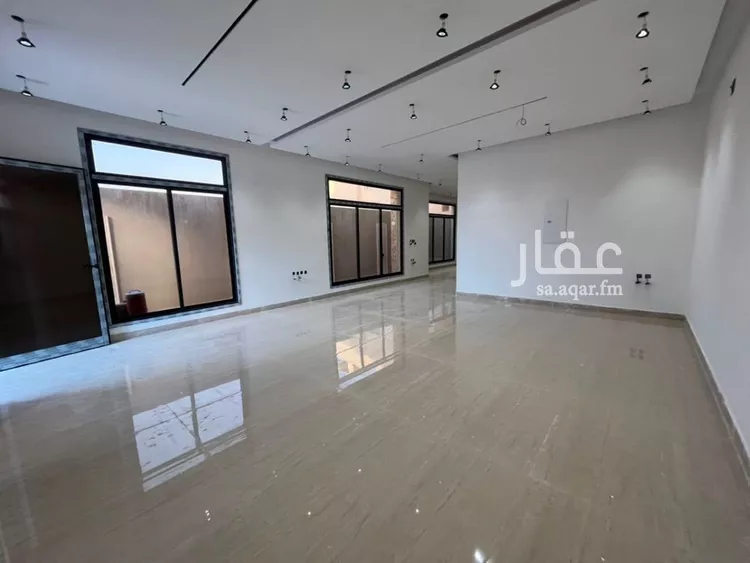 فيلا للبيع في شارع أحمد مفتي المكي الحنفي, حي المهدية, مدينة الرياض, منطقة الرياض 15