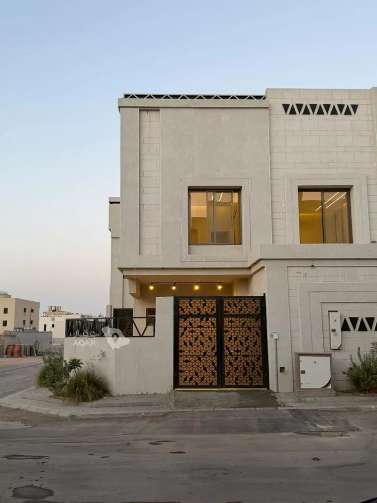 Villa for Sale in Riyadh Al Mahdiyah 3