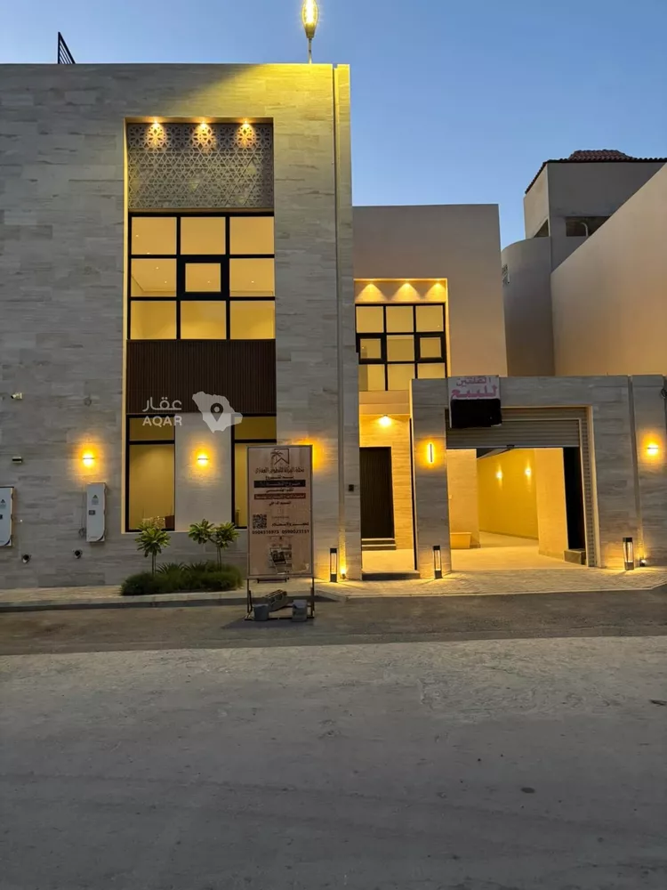 Villa for Sale in Riyadh Al Mahdiyah 2