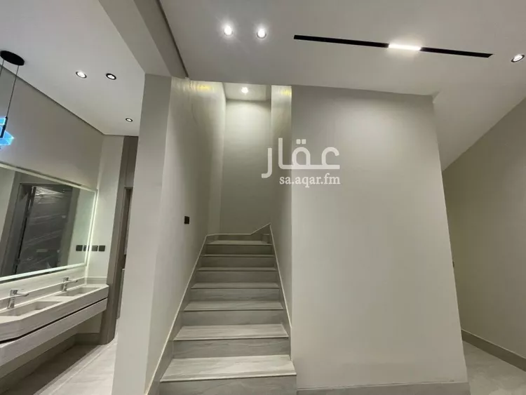 فيلا للبيع في شارع إبراهيم بن علي بن علوي, حي المهدية, مدينة الرياض, منطقة الرياض صورة 5