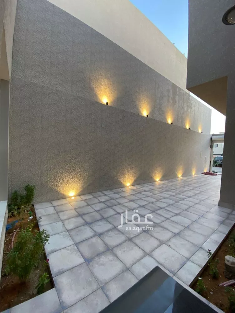 فيلا للبيع في شارع عثمان النحوي, حي المهدية, مدينة الرياض, منطقة الرياض صورة 3