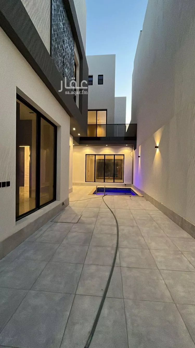 فيلا للبيع في شارع عبداللطيف بن المبارك, حي المهدية, مدينة الرياض, منطقة الرياض صورة 4