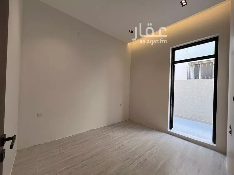 فيلا للبيع في شارع أمين بن محمد مرداد, حي المهدية, مدينة الرياض, منطقة الرياض 15