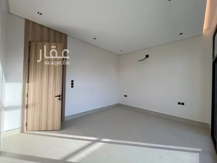 فيلا للبيع في شارع قطب الدين بن السلطان, حي المهدية, مدينة الرياض, منطقة الرياض 24