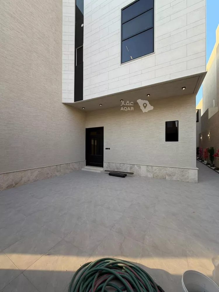 Villa for Sale in Riyadh Al Mahdiyah 3