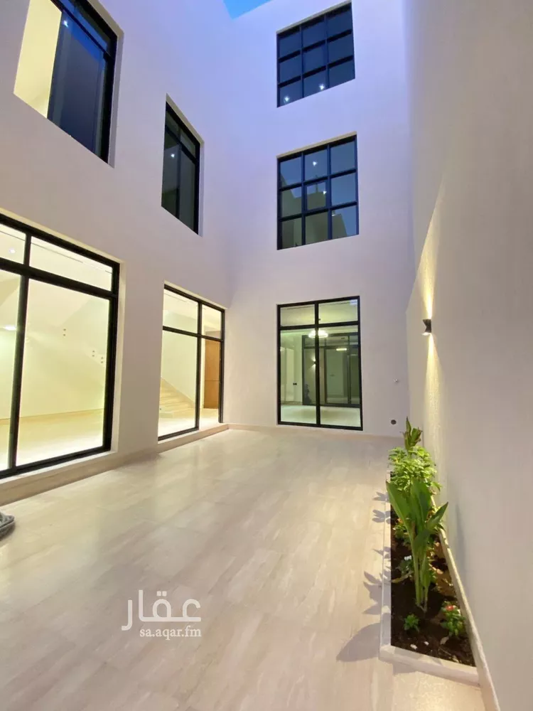 فيلا للبيع في شارع أحمد الكازروني, حي المهدية, مدينة الرياض, منطقة الرياض صورة 5