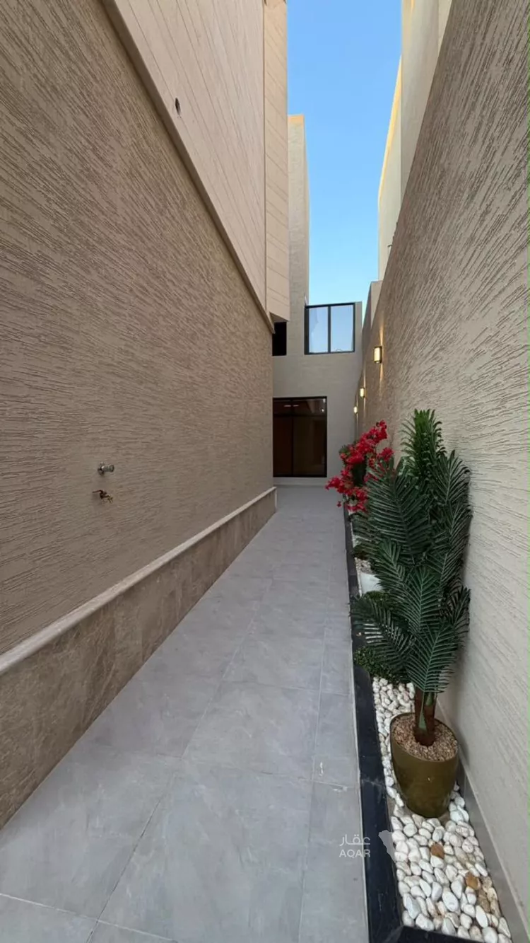 Villa for Sale in Riyadh Al Mahdiyah 4