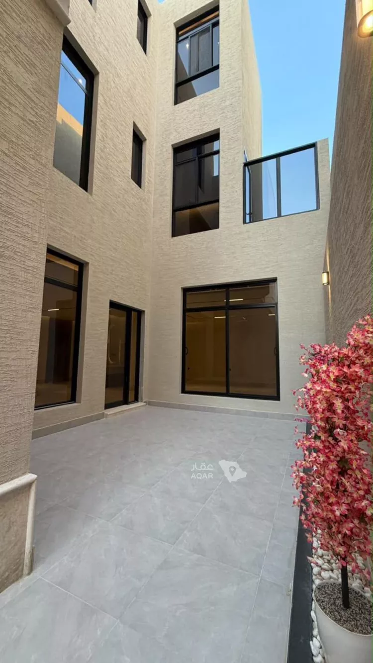 Villa for Sale in Riyadh Al Mahdiyah 5