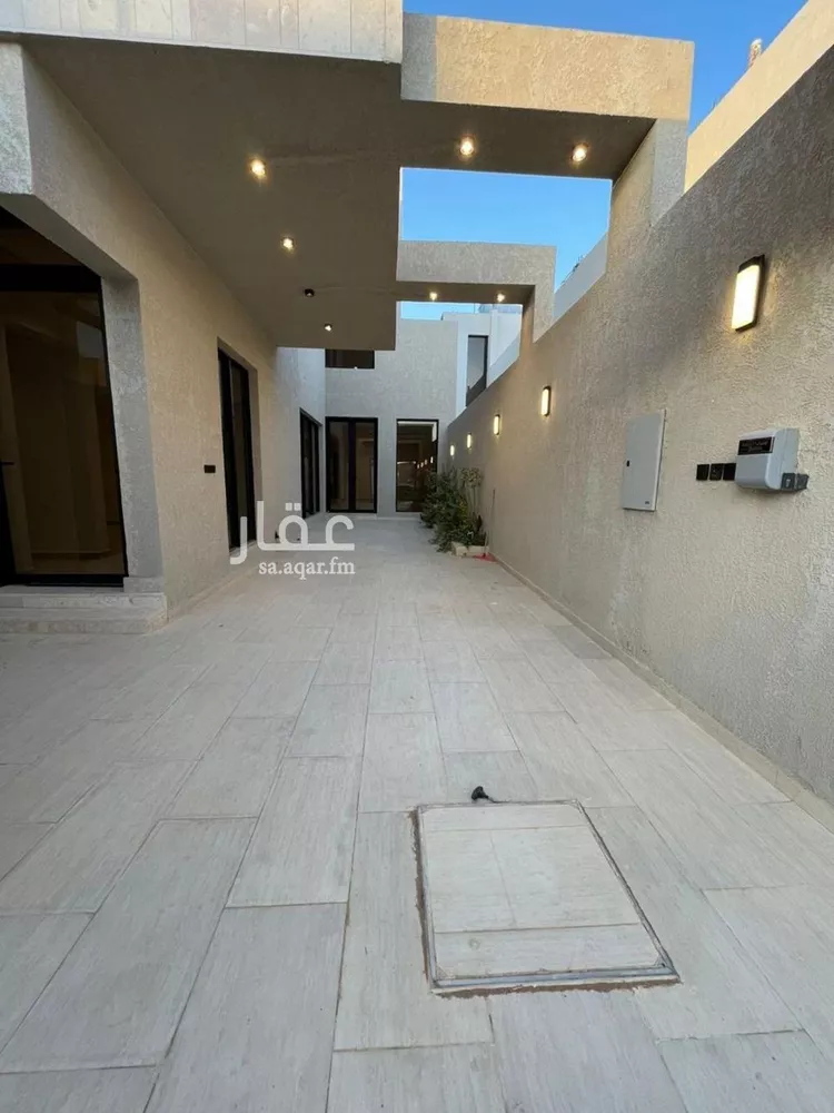 فيلا للبيع في شارع عبدالقادر بن عبدالوارث, حي المهدية, مدينة الرياض, منطقة الرياض صورة 5