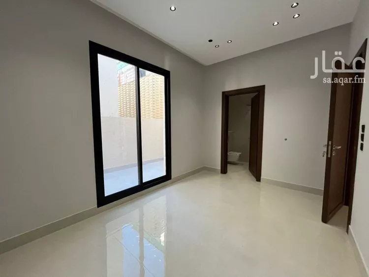 فيلا للبيع في شارع أحمد بن الحسن الأنصاري, حي المهدية, مدينة الرياض, منطقة الرياض 29