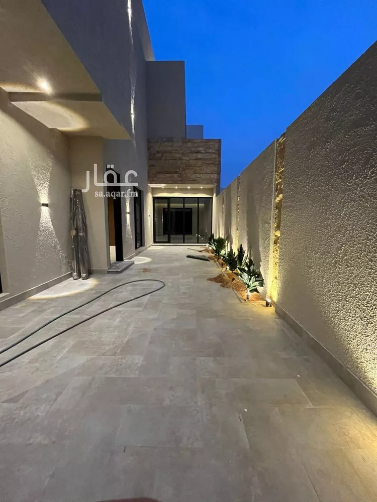 فيلا للبيع في شارع أبي الحسن الأسفرائيني, حي المهدية, مدينة الرياض, منطقة الرياض صورة 5