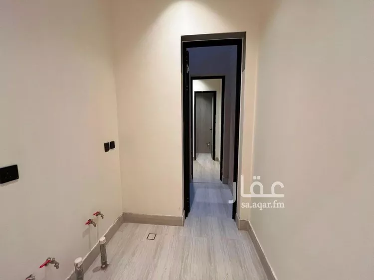 فيلا للبيع في شارع عبدالله النحوي, حي المهدية, مدينة الرياض, منطقة الرياض 11