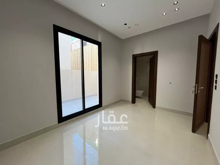 فيلا للبيع في شارع أحمد بن الحسن الأنصاري, حي المهدية, مدينة الرياض, منطقة الرياض 22