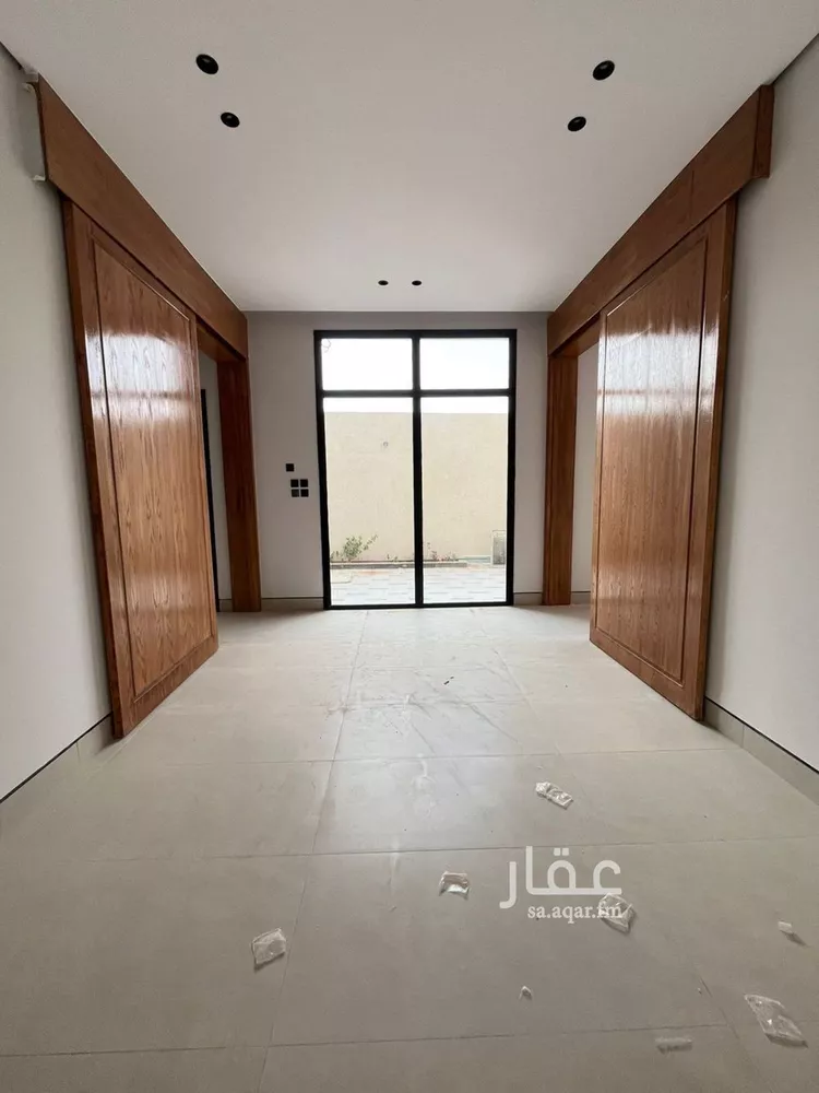 فيلا للبيع في شارع أحمد بن الحسن الأنصاري, حي المهدية, مدينة الرياض, منطقة الرياض صورة 5