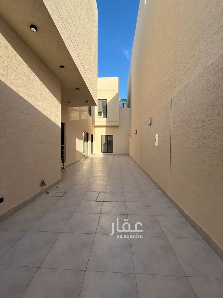 فيلا للبيع في شارع أحمد بن الحسن الأنصاري, حي المهدية, مدينة الرياض, منطقة الرياض 6