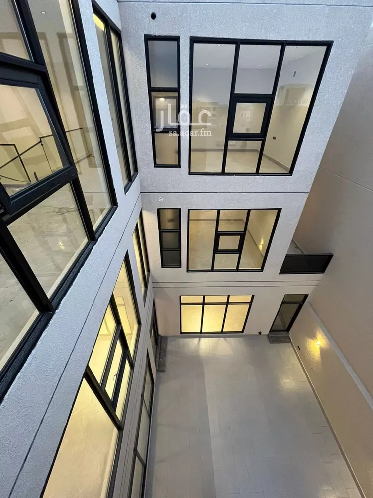 فيلا للبيع في شارع عبدالقادر بن عبدالوارث, حي المهدية, مدينة الرياض, منطقة الرياض صورة 4