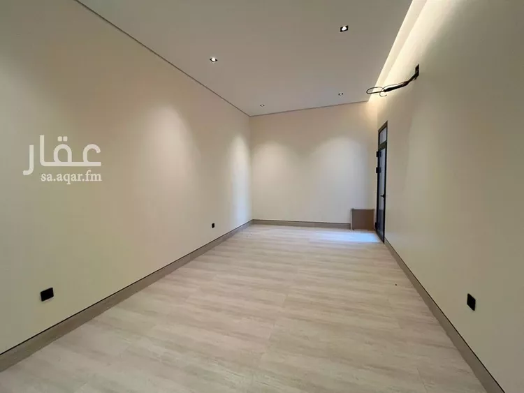 فيلا للبيع في شارع عبدالله النحوي, حي المهدية, مدينة الرياض, منطقة الرياض 18