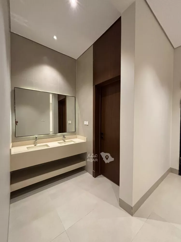 Villa for Sale in Riyadh Al Mahdiyah 8