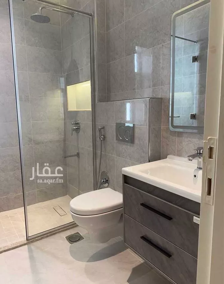 شقة للإيجار في شارع الرقعي, حي الحمراء, مدينة الخبر, المنطقة الشرقية