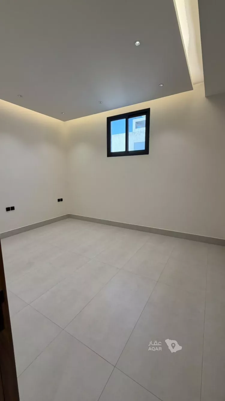 Floor for Rent in Riyadh Al Qirawan 10