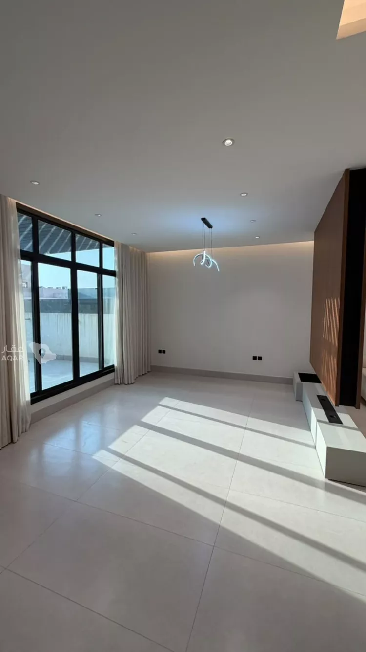 Floor for Rent in Riyadh Al Qirawan 3
