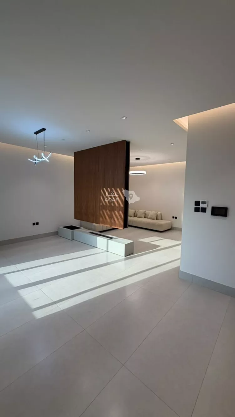 Floor for Rent in Riyadh Al Qirawan 4