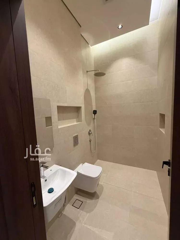 دور للبيع في شارع ١٥ جنوبي, حي النرجس, مدينة الرياض, منطقة الرياض 8