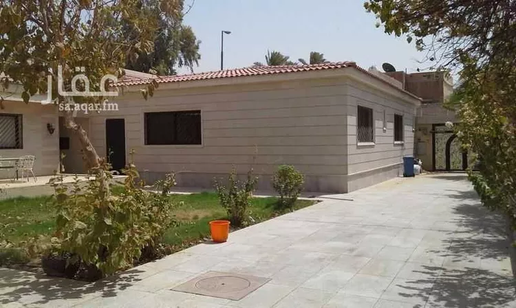 فيلا للبيع في شارع بدر المزني, حي الضباط, مدينة الرياض, منطقة الرياض صورة 3