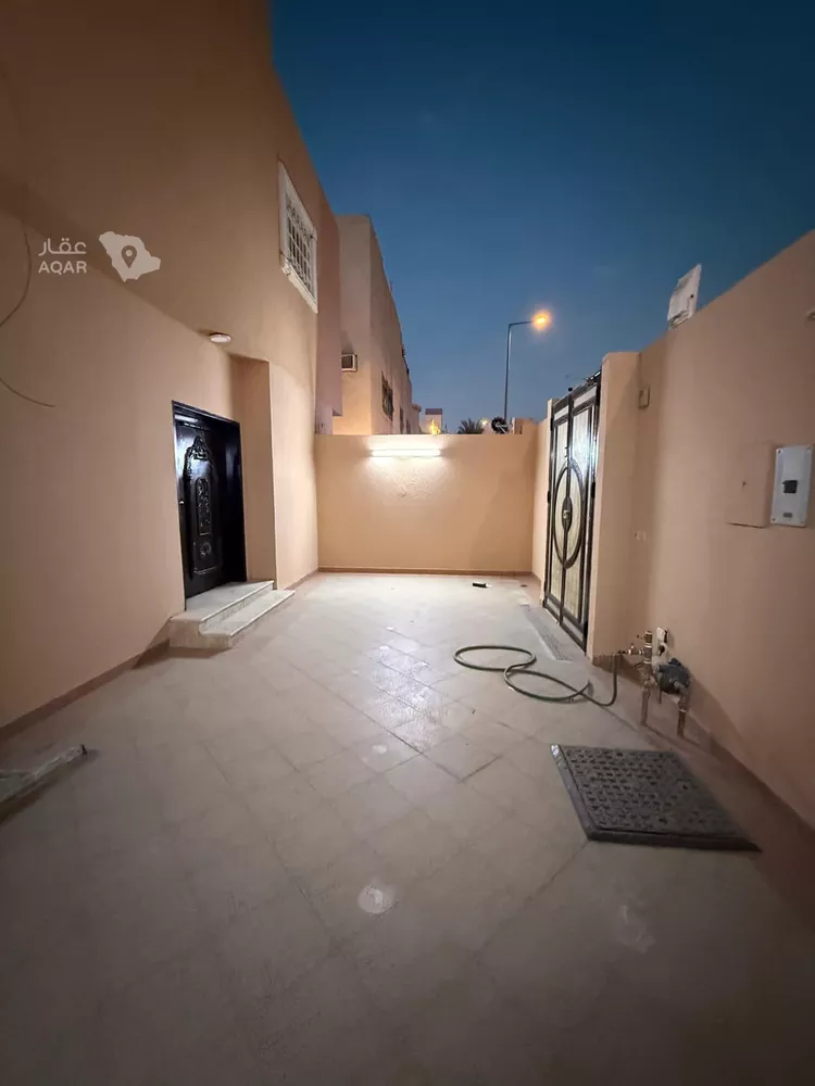Floor for Rent in Riyadh Qurtubah 10