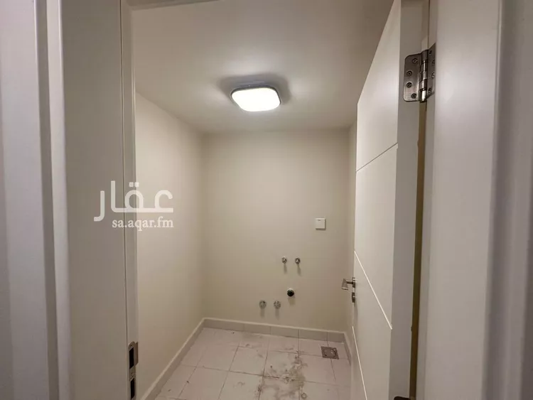 فيلا للبيع في شارع حيدرة بن علي, حي الرمال, مدينة الرياض, منطقة الرياض صورة 5