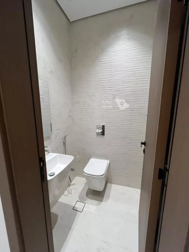 عمارة للبيع في شارع أحمد بن هاشم, حي المهدية, مدينة الرياض, منطقة الرياض 12