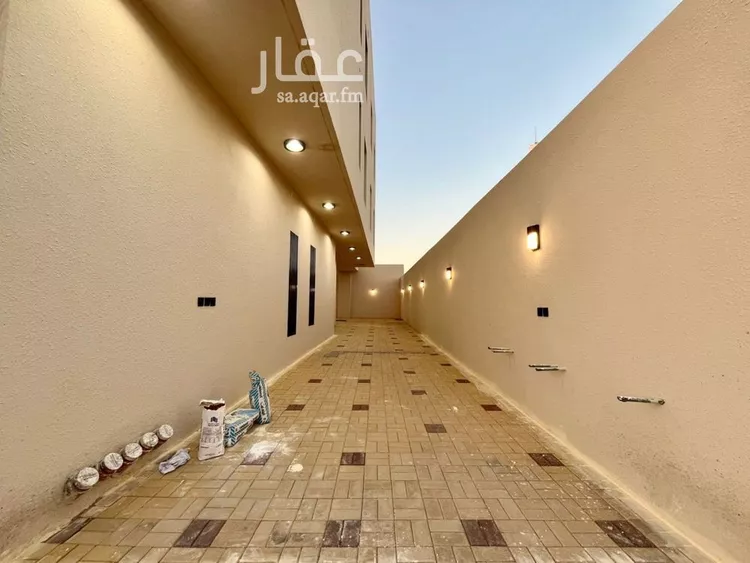 عمارة للبيع في شارع عمير بن سنان بن عرفطة, حي المهدية, مدينة الرياض, منطقة الرياض صورة 4