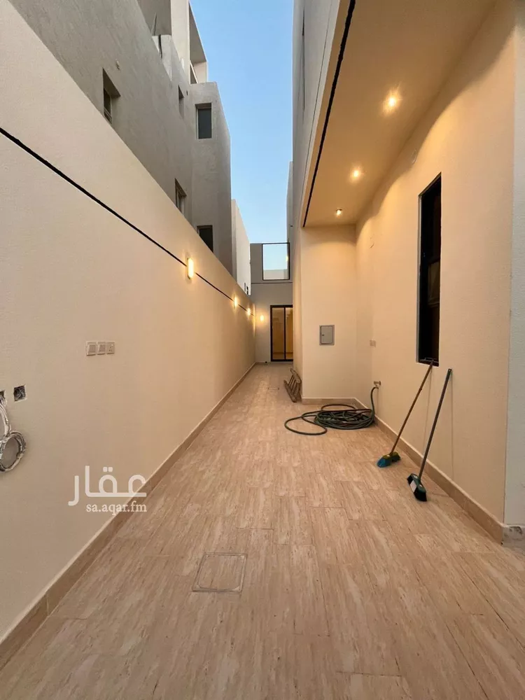 فيلا للبيع في شارع عفيف الدين الثقفي, حي المهدية, مدينة الرياض, منطقة الرياض صورة 4