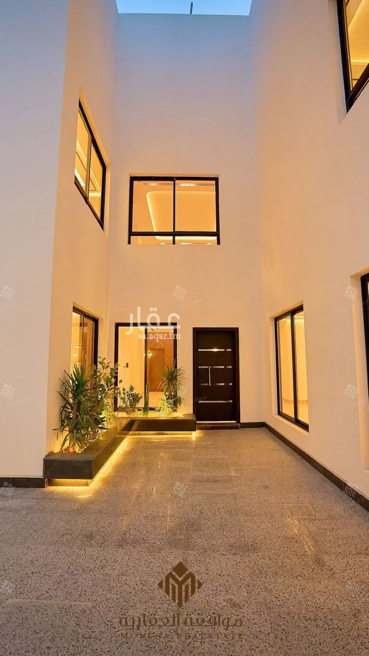 Villa for Sale in Riyadh Al Mahdiyah صورة 2
