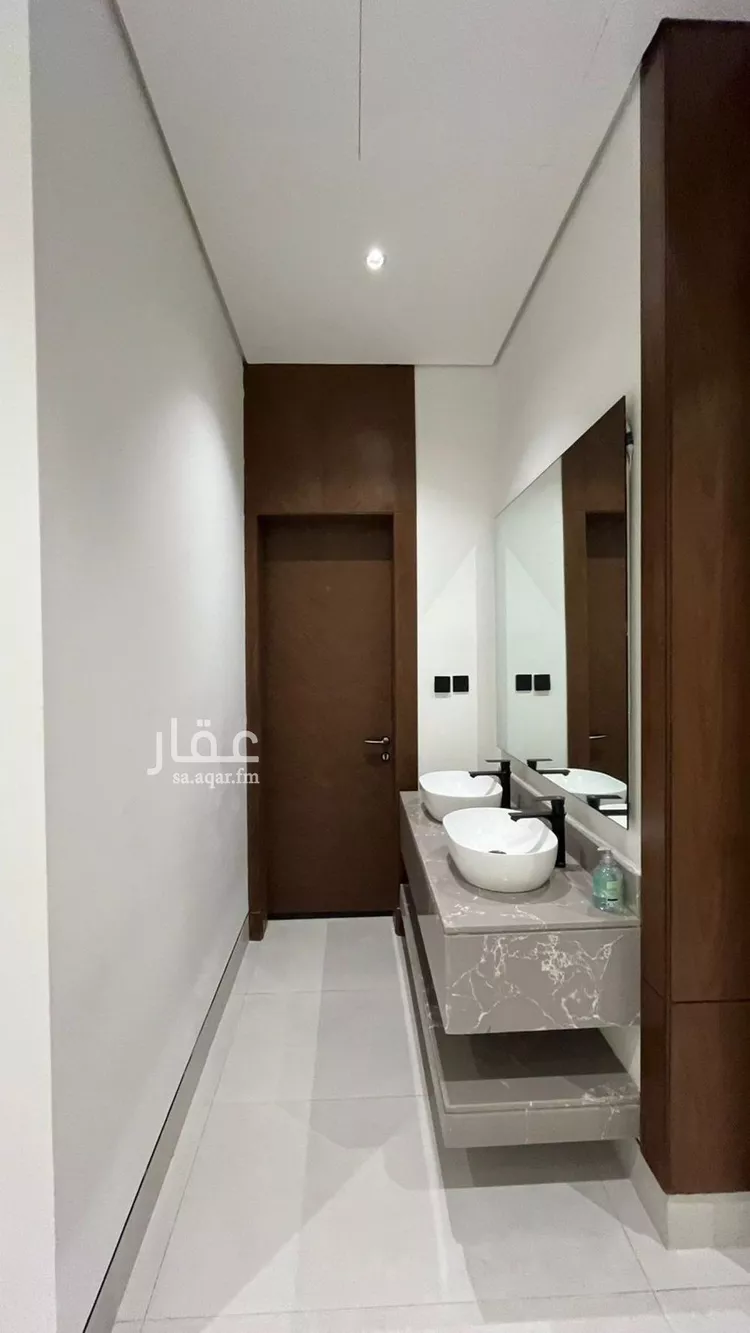 فيلا للبيع في شارع عفيف الدين الثقفي, حي المهدية, مدينة الرياض, منطقة الرياض صورة 2