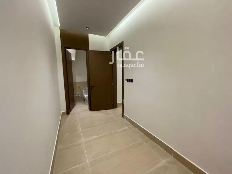 فيلا للبيع في شارع أبي الحسن الأسفرائيني, حي المهدية, مدينة الرياض, منطقة الرياض 18